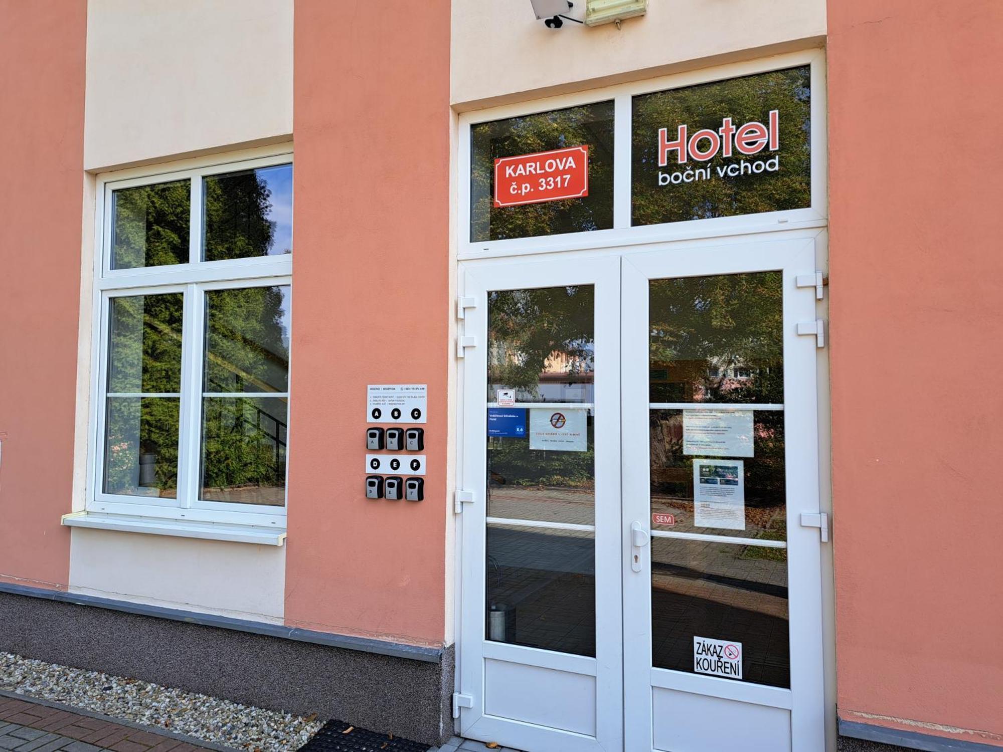 Vzdělávací Středisko a Hotel Varnsdorf Exterior foto